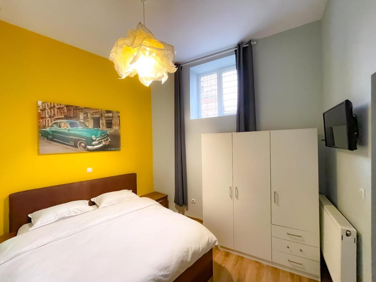 شقة Cool Flat In The Heart Of Bucharest'S Fun And History المظهر الخارجي الصورة