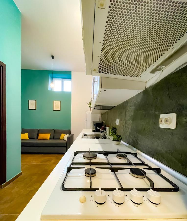 شقة Cool Flat In The Heart Of Bucharest'S Fun And History المظهر الخارجي الصورة