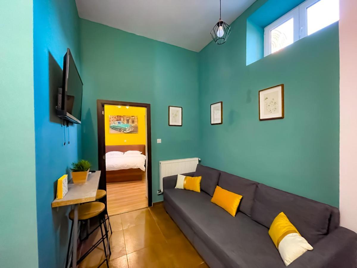 شقة Cool Flat In The Heart Of Bucharest'S Fun And History المظهر الخارجي الصورة