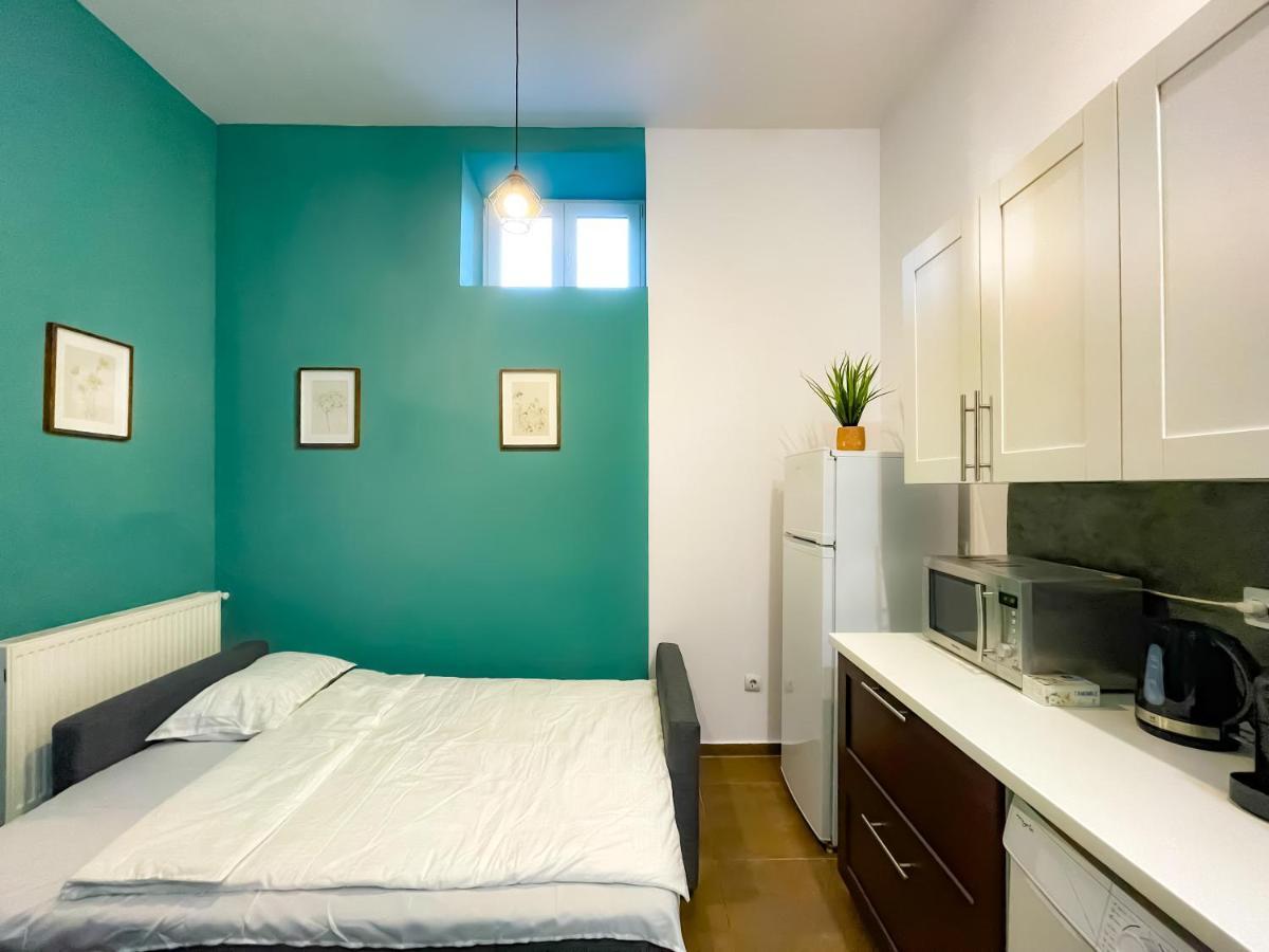 شقة Cool Flat In The Heart Of Bucharest'S Fun And History المظهر الخارجي الصورة
