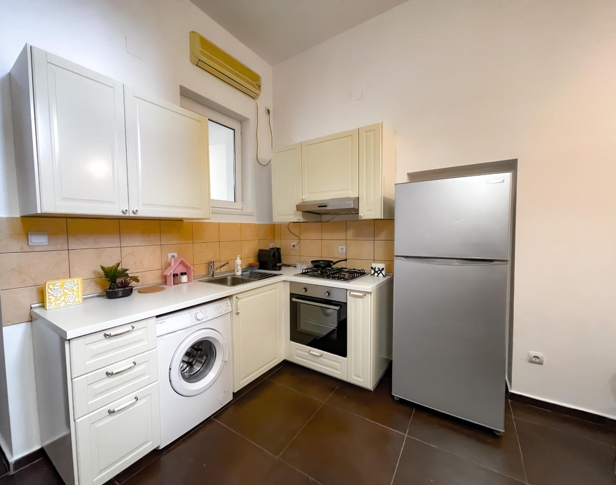 شقة Cool Flat In The Heart Of Bucharest'S Fun And History المظهر الخارجي الصورة