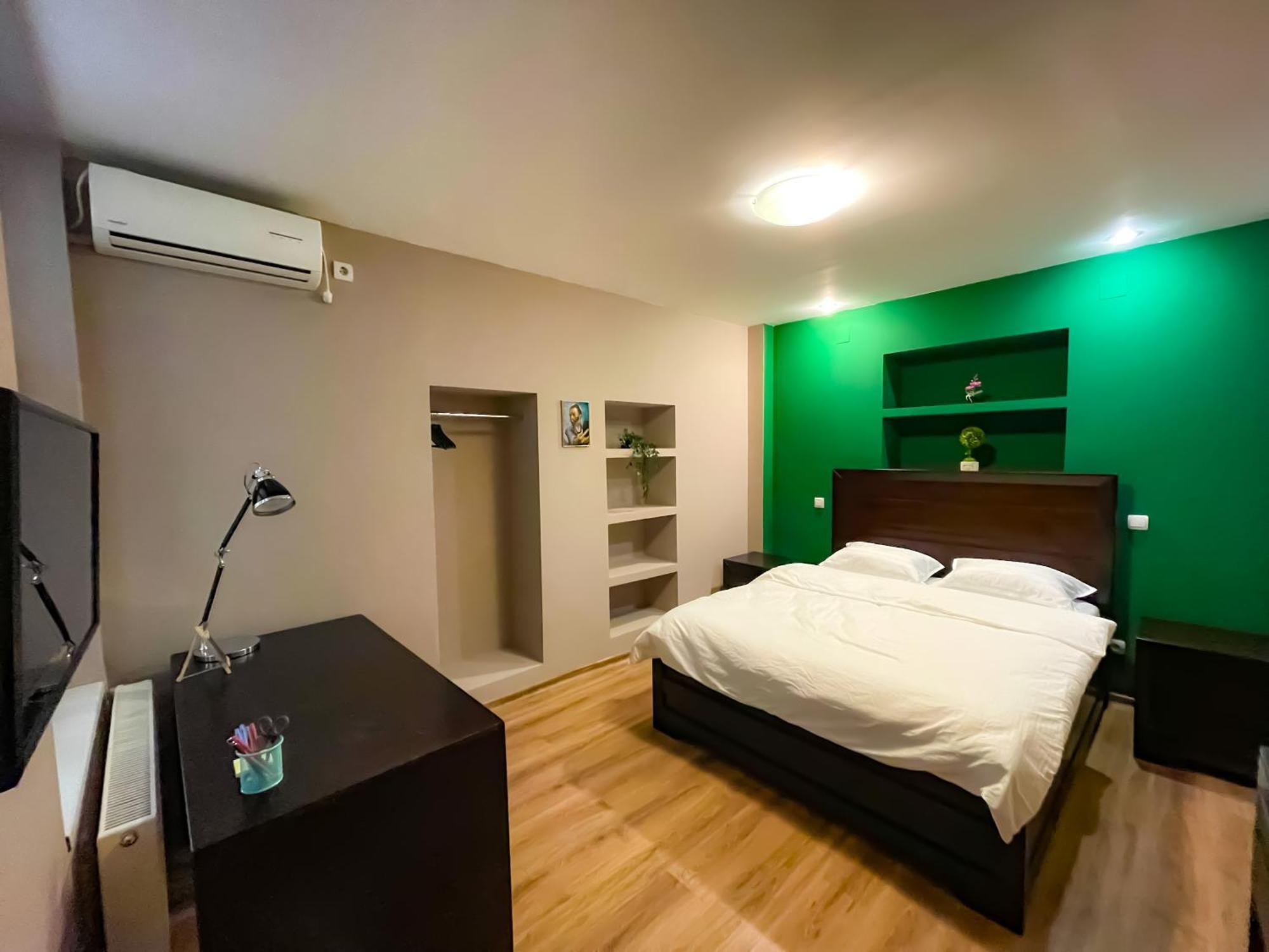 شقة Cool Flat In The Heart Of Bucharest'S Fun And History المظهر الخارجي الصورة